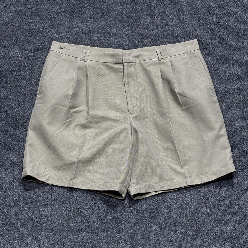 Greg Norman Shorts Mens 41 Khaki Pleated Golf Microfiber Polyester Classic Fit